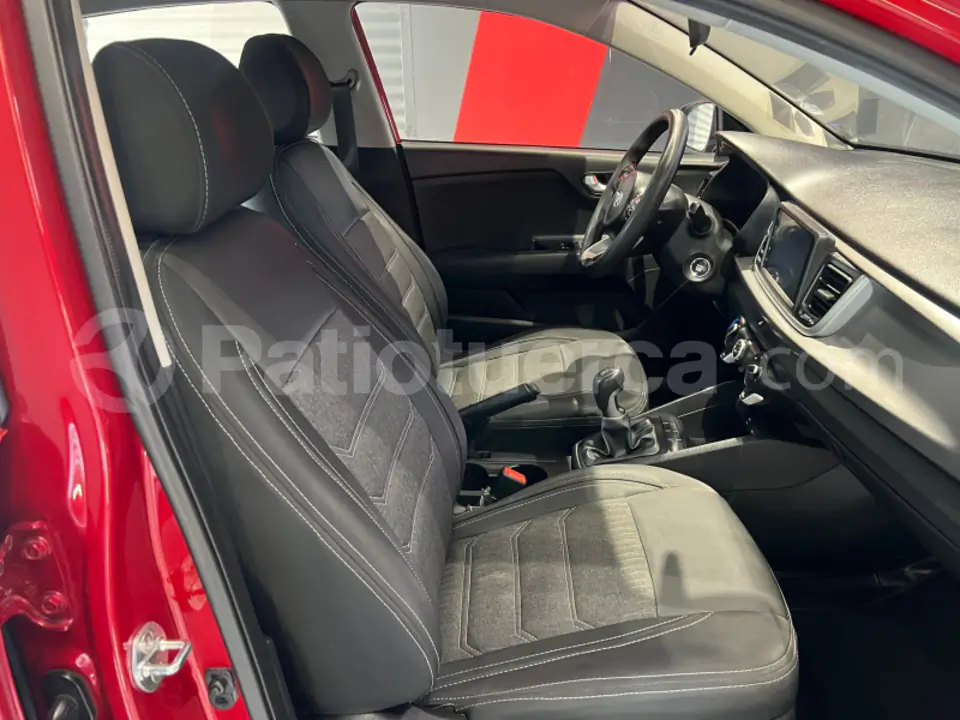 Foto 25 de Kia RIO LX