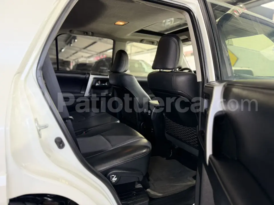 Foto 22 de Toyota 4Runner Limited
