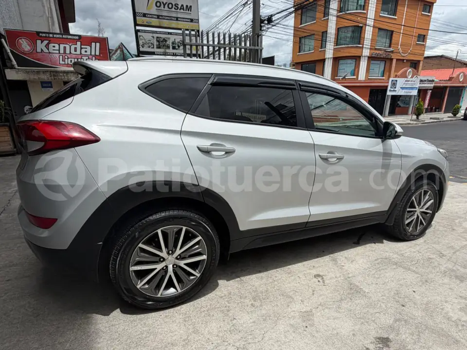 Foto 2 de Hyundai TUCSON TL