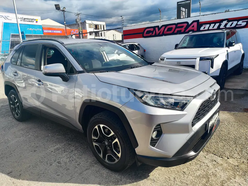 Foto 3 de Toyota RAV4 LS