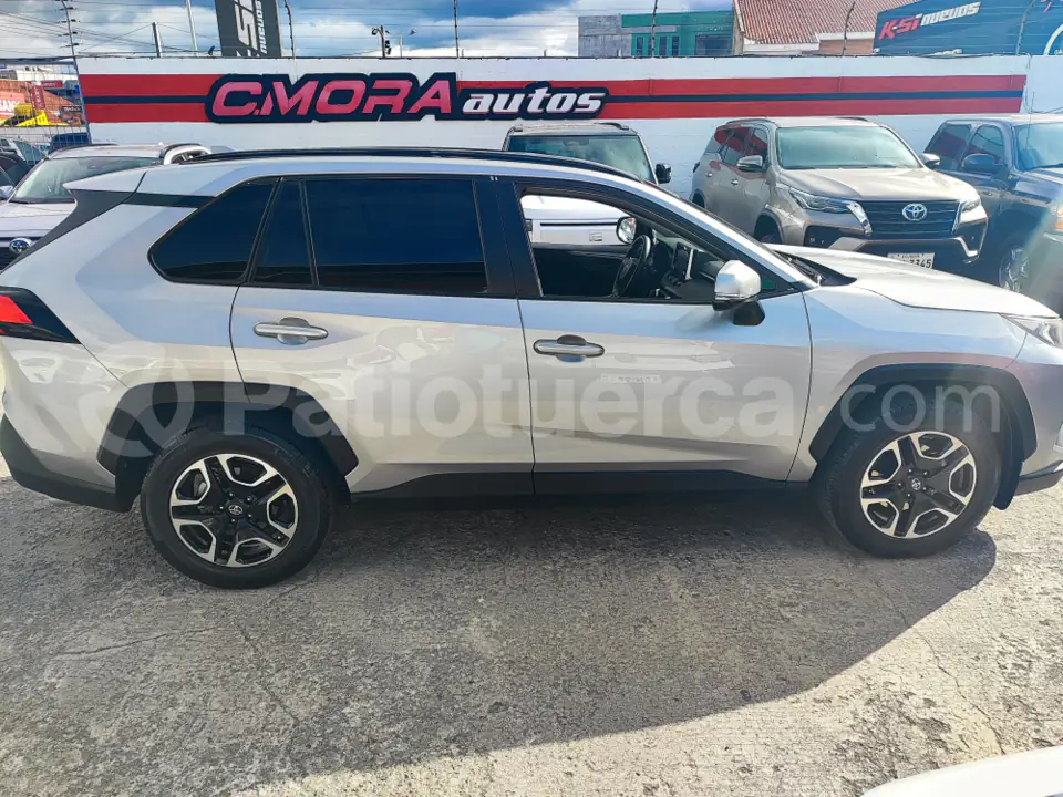 Foto 4 de Toyota RAV4 LS