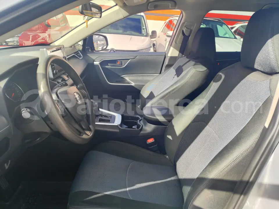 Foto 14 de Toyota RAV4 LS