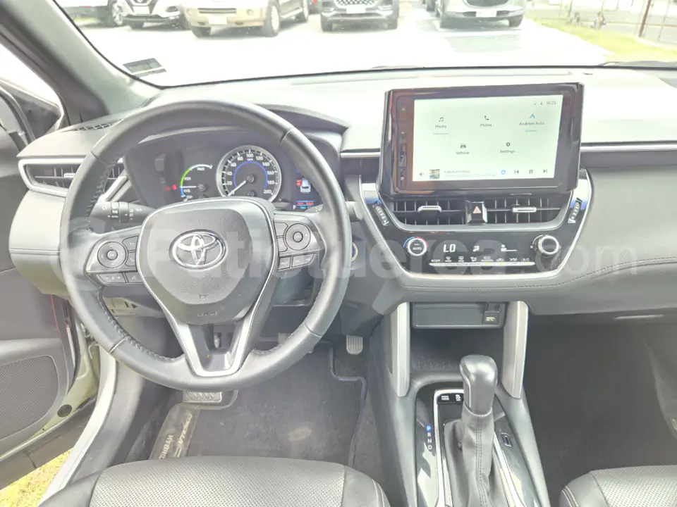 Foto 7 de Toyota Corolla Cross Mid