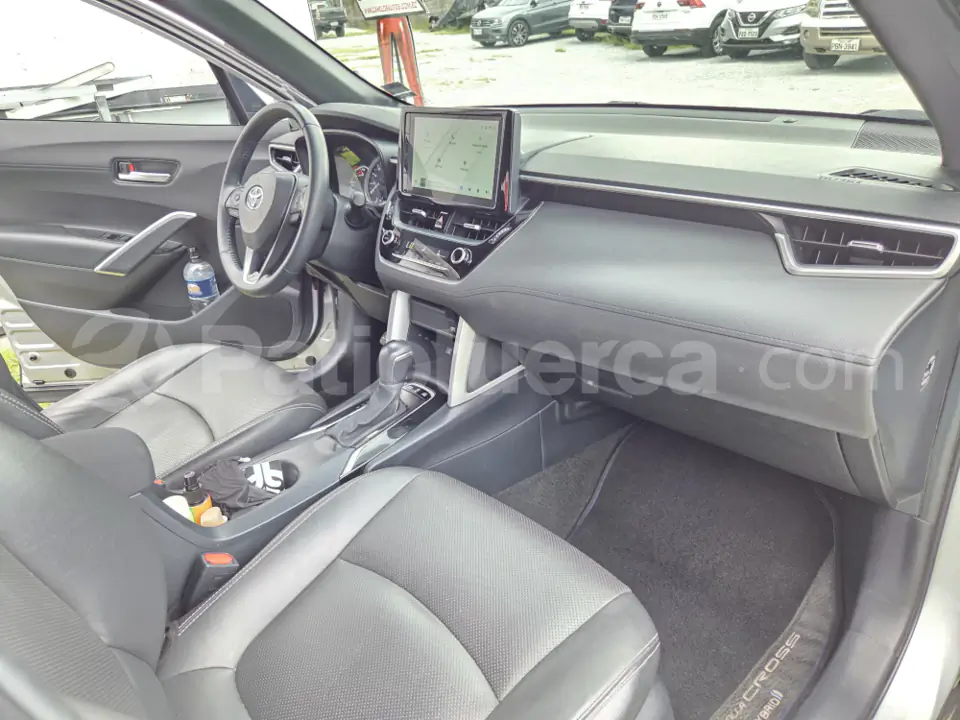 Foto 12 de Toyota Corolla Cross Mid