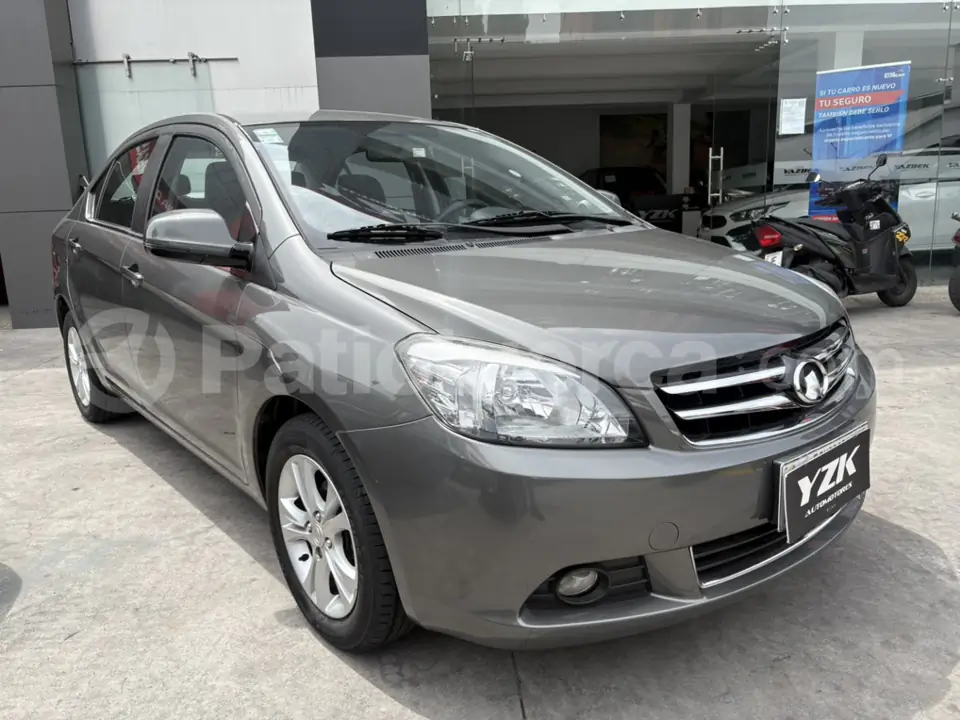 Foto 1 de Great Wall VOLEEX C30 CONFORT
