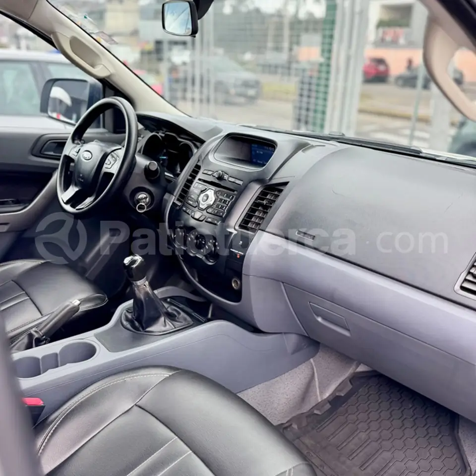 Foto 6 de Ford RANGER XLS