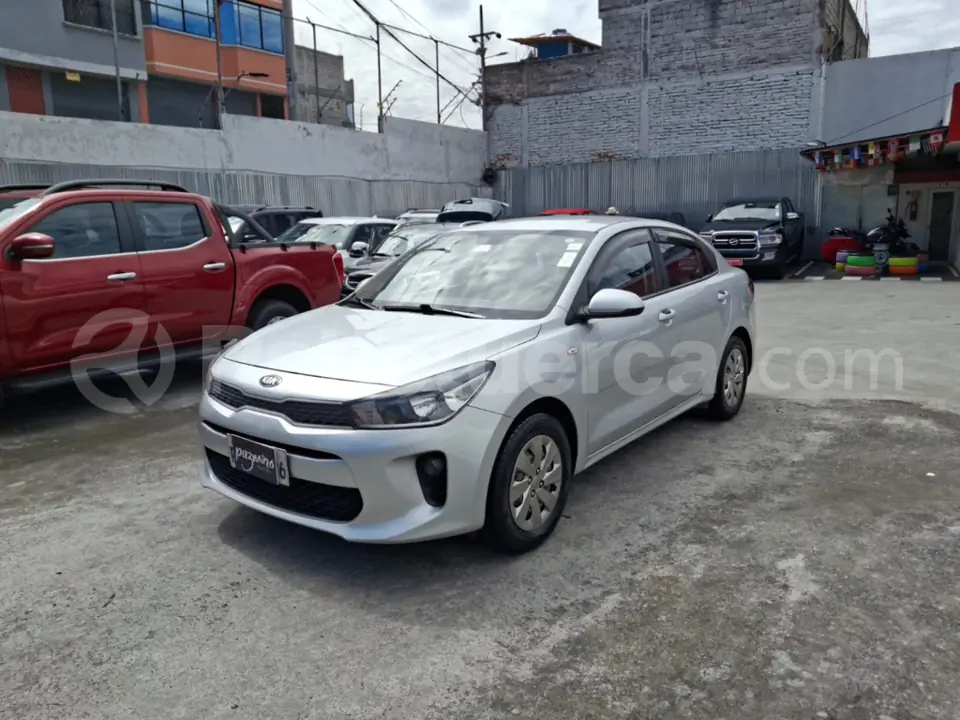 Foto 2 de Kia Rio LX AC