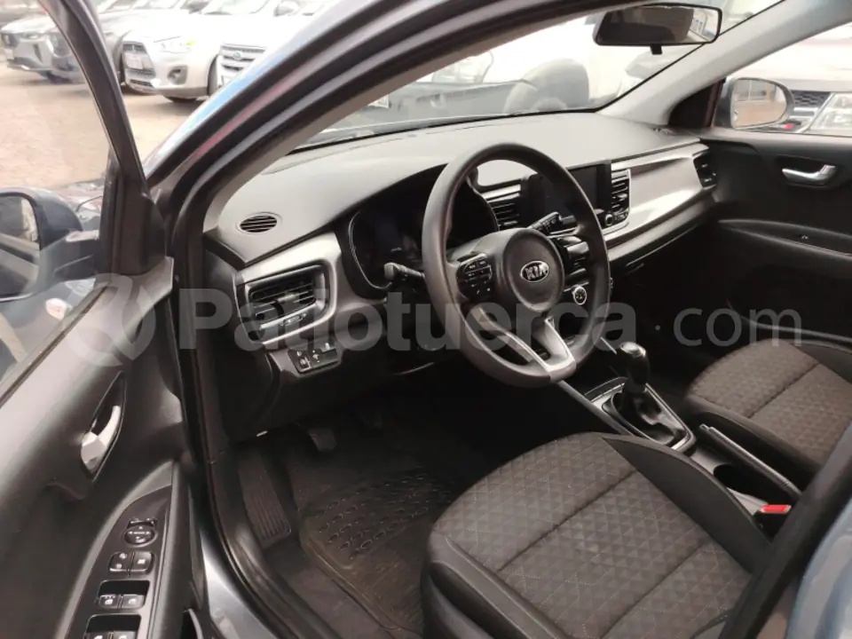 Foto 8 de Kia RIO EX