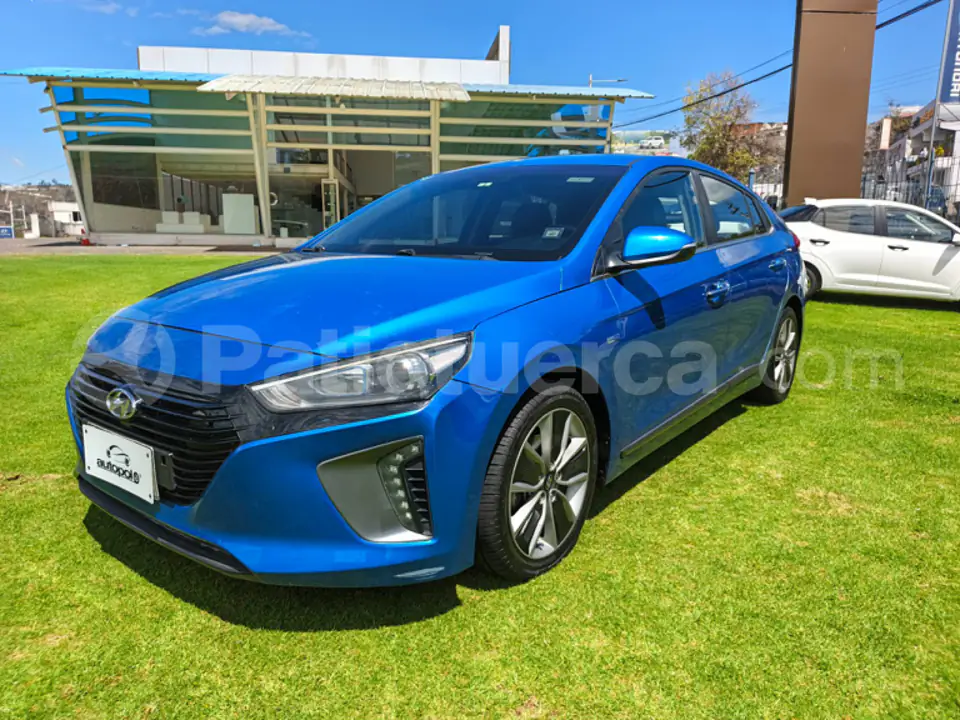 Foto 1 de Hyundai Ioniq Hybrid