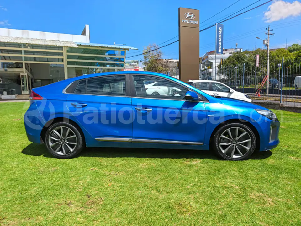 Foto 7 de Hyundai Ioniq Hybrid