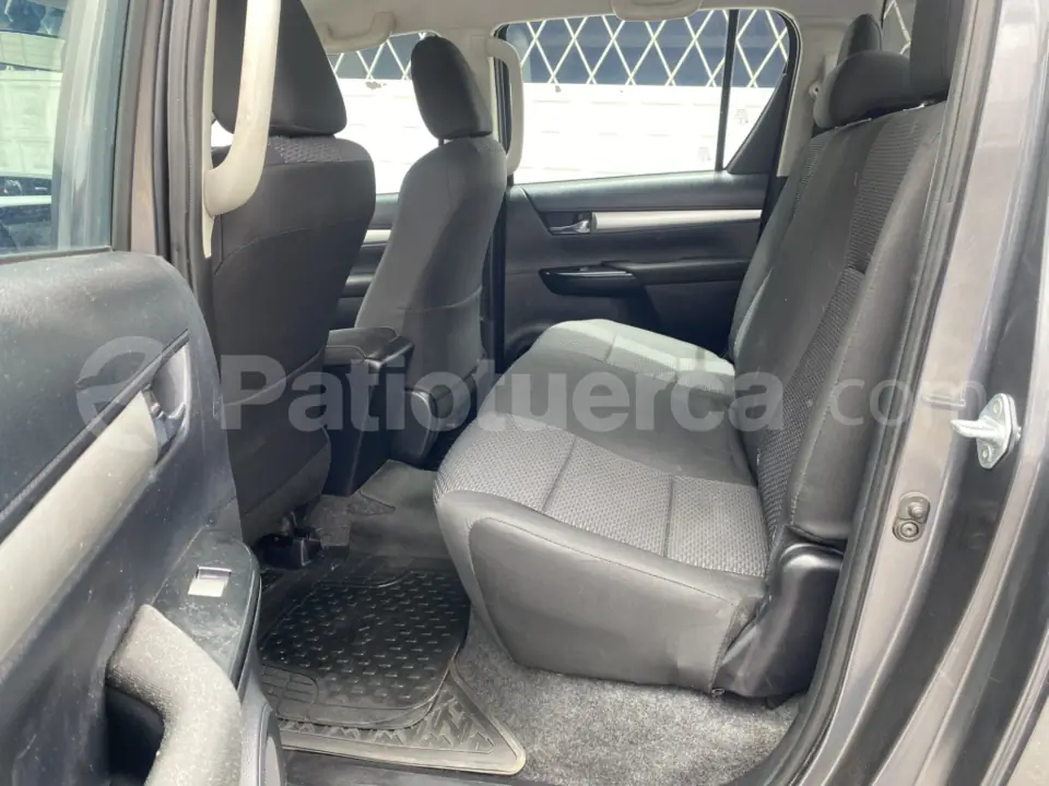 Foto 5 de Toyota New Hilux SR