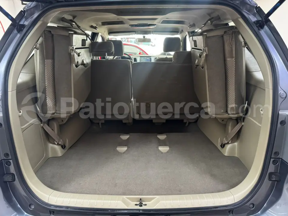 Foto 10 de Toyota AWT FORTUNER