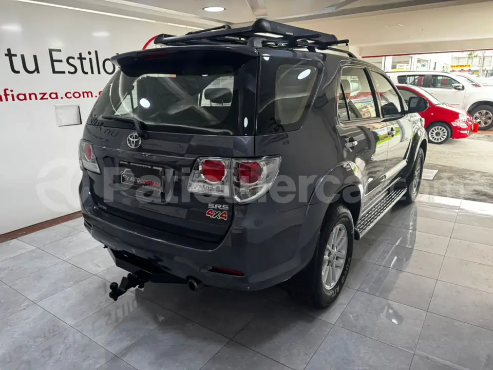 Foto 9 de Toyota AWT FORTUNER