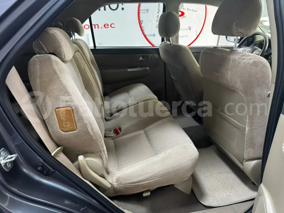 Foto 17 de Toyota AWT FORTUNER