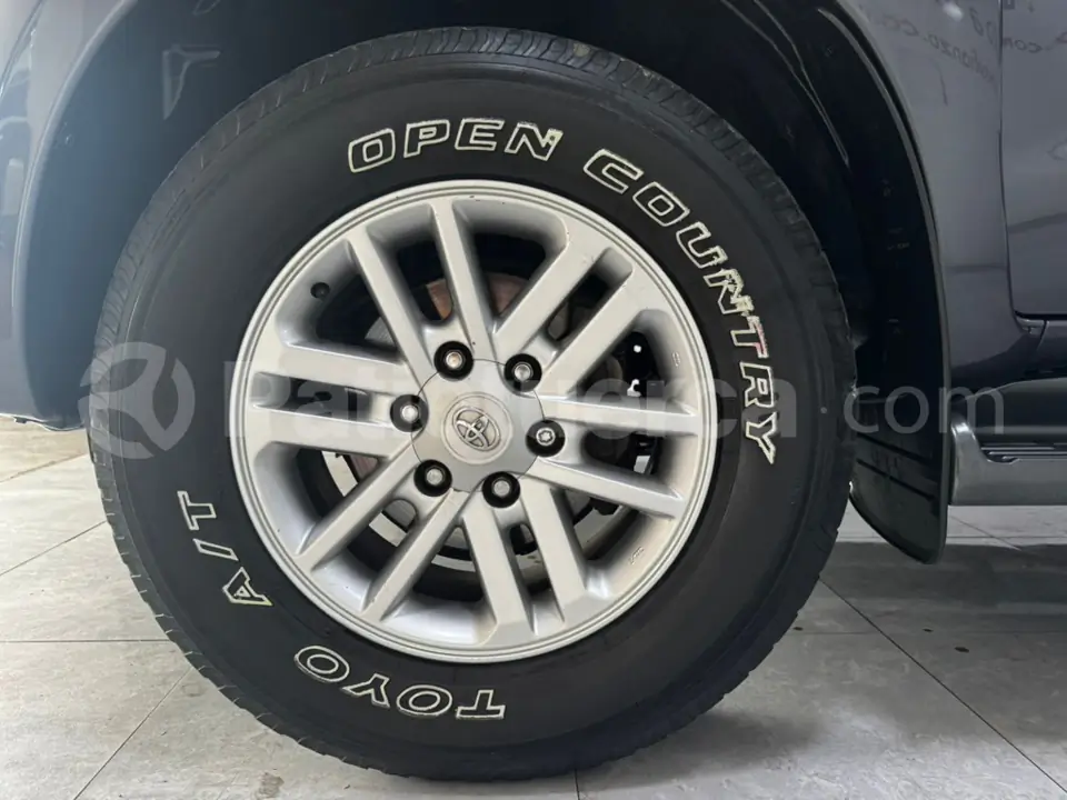 Foto 29 de Toyota AWT FORTUNER