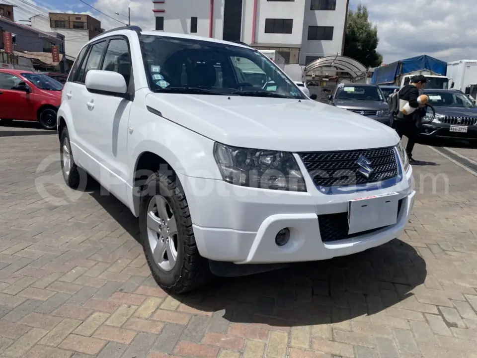 Foto 2 de Suzuki Grand Vitara SZ