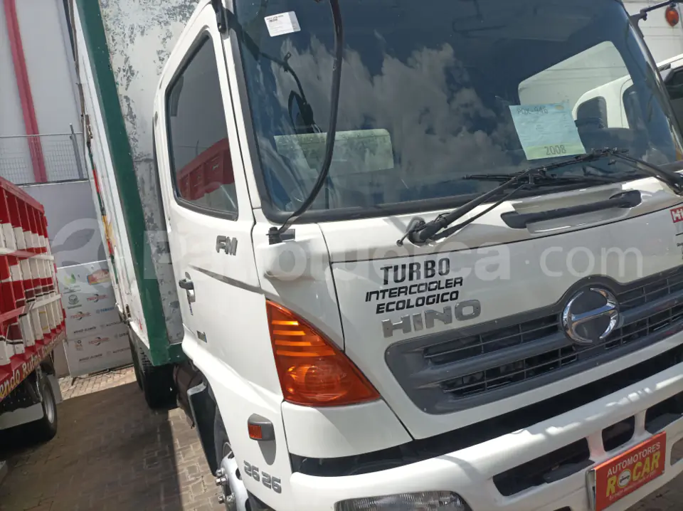 Foto 2 de Hino FM1JRUA