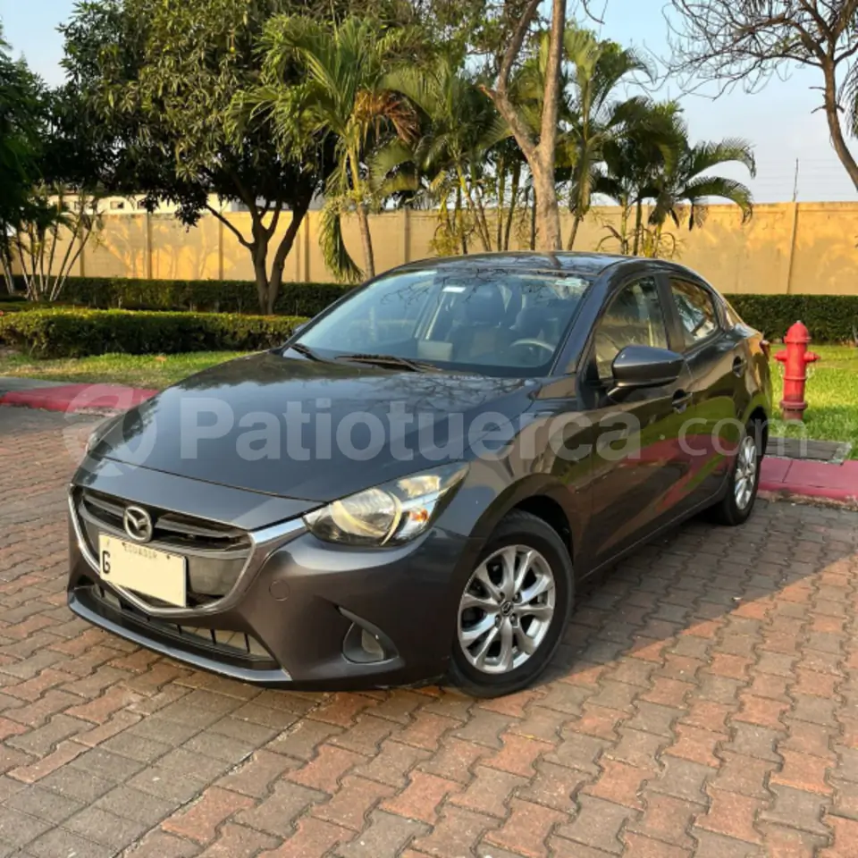 Foto 1 de Mazda 2