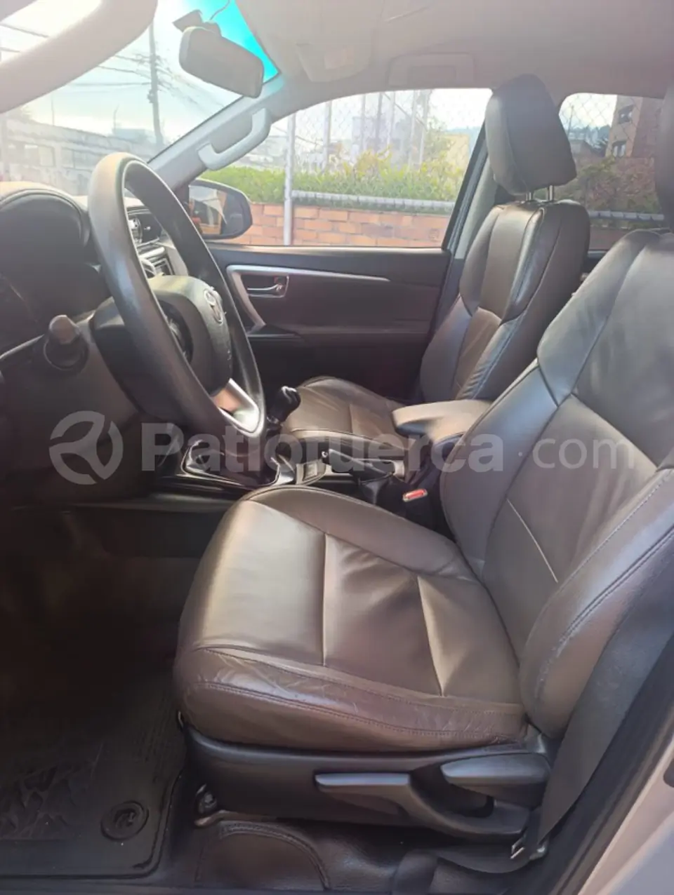 Foto 15 de Toyota Fortuner 2.7