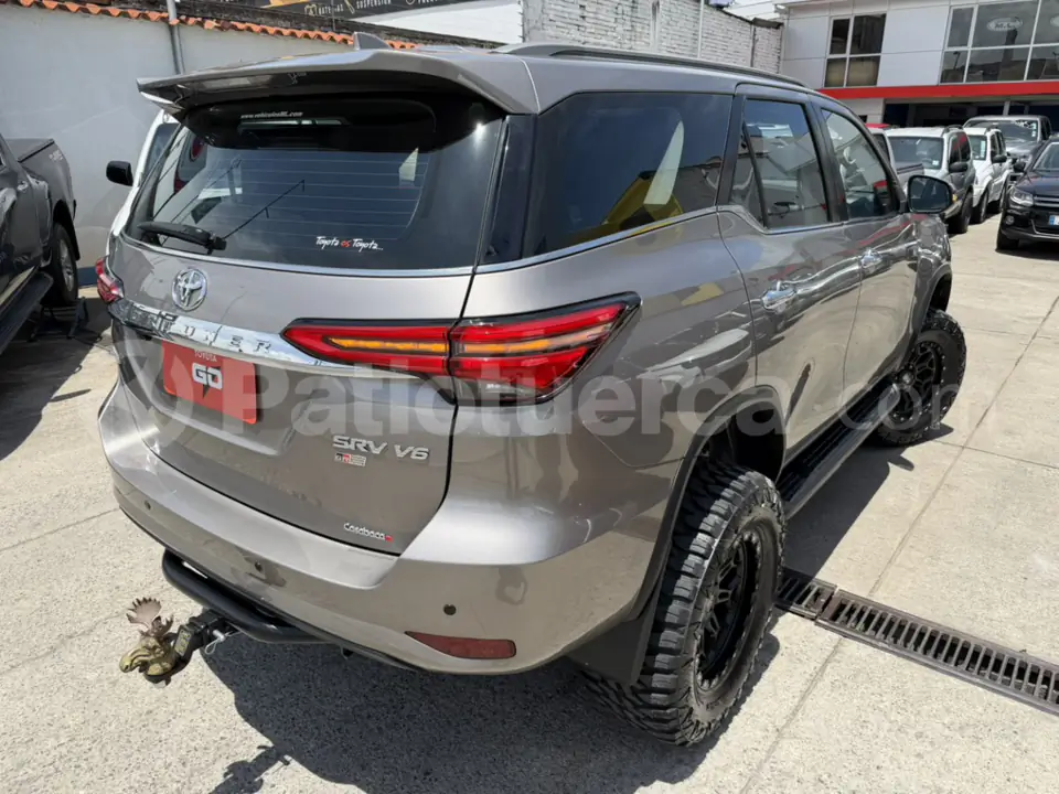 Foto 5 de Toyota Fortuner 4.0