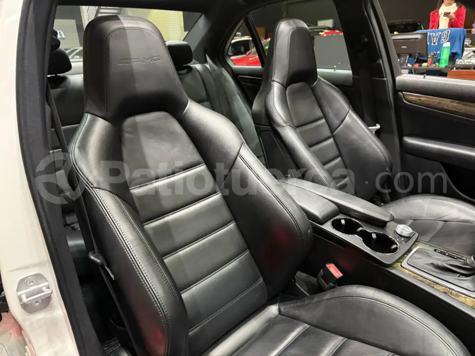 Foto 7 de Mercedes Benz C63 AMG