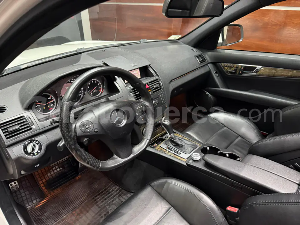 Foto 10 de Mercedes Benz C63 AMG