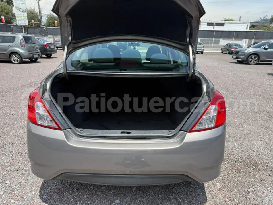 Foto 12 de Nissan Versa