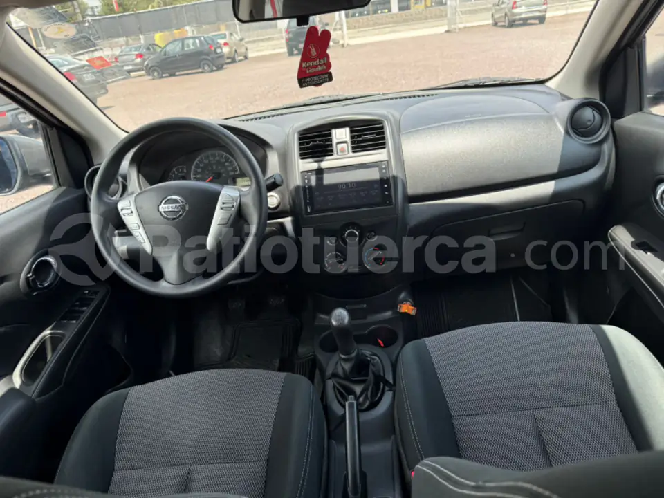 Foto 15 de Nissan Versa