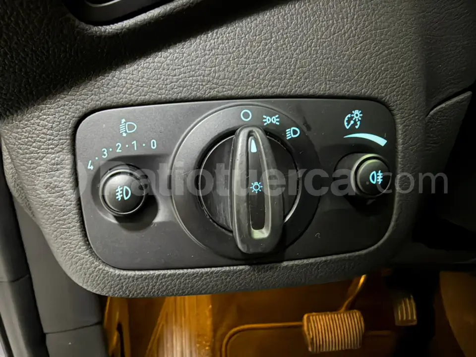 Foto 12 de Ford Escape S