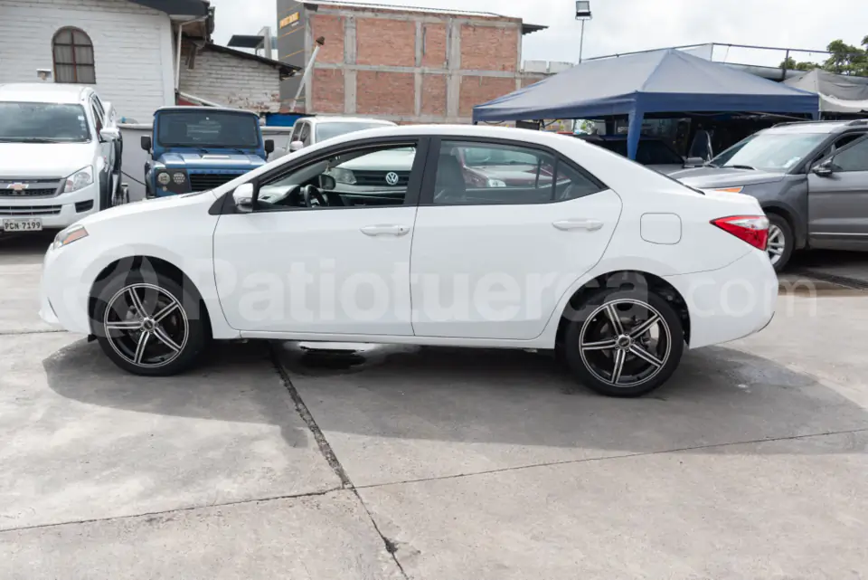 Foto 9 de Toyota Corolla 1.8