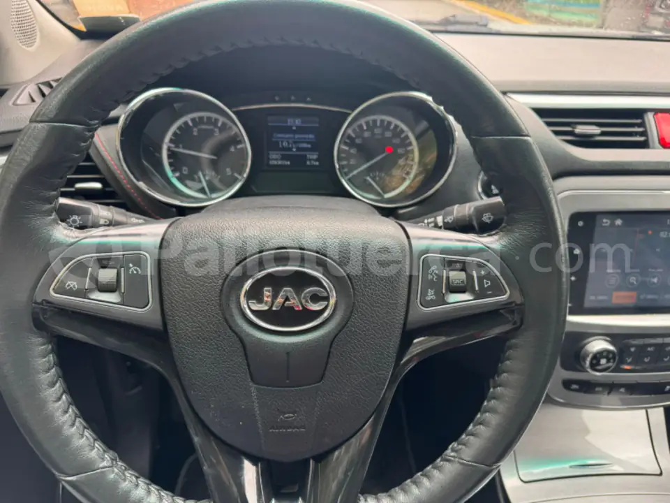 Foto 5 de JAC T8 LUXURY