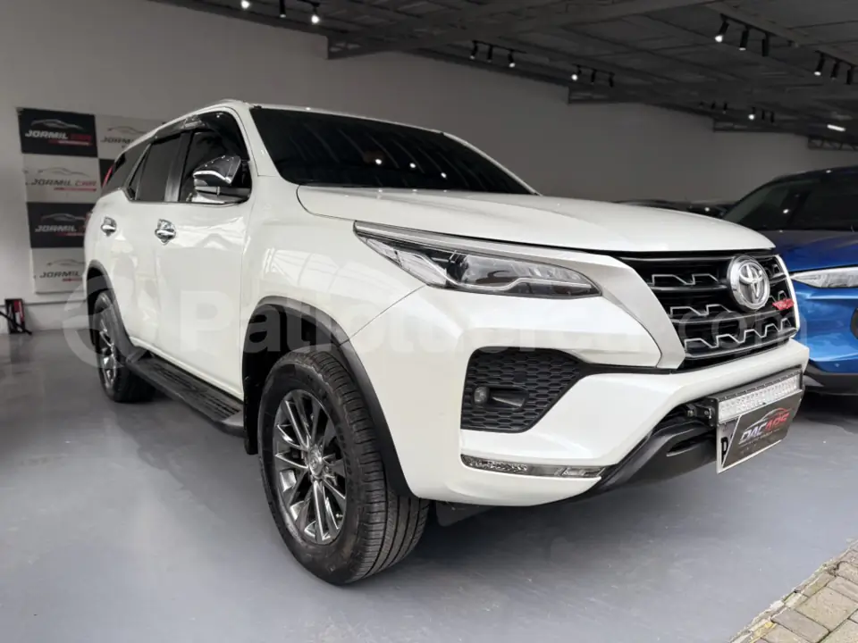 Foto 5 de Toyota Fortuner 2.7