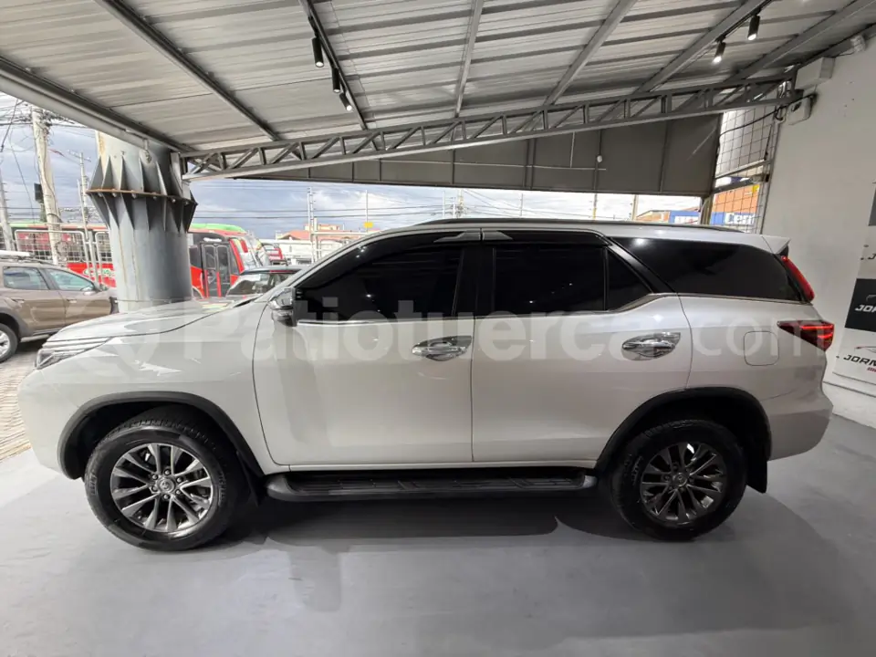 Foto 20 de Toyota Fortuner 2.7