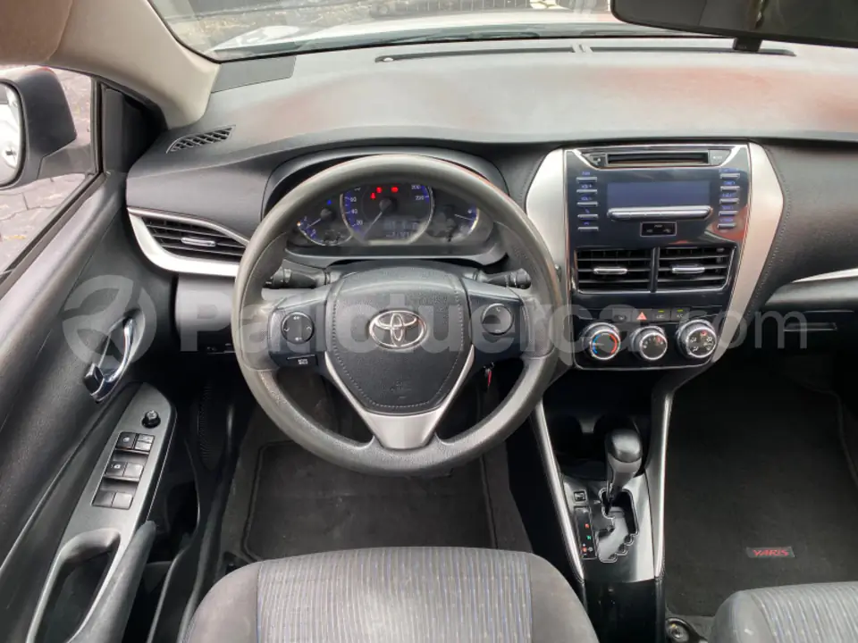 Foto 4 de Toyota Yaris S