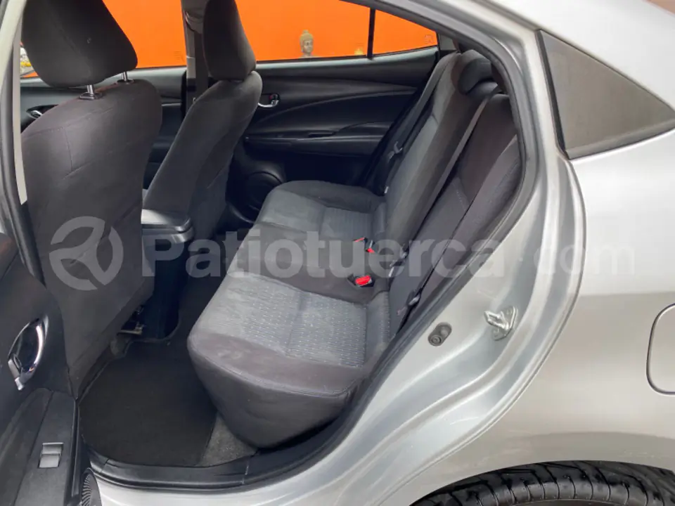Foto 5 de Toyota Yaris S