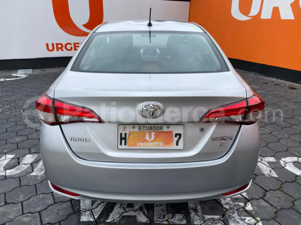 Foto 6 de Toyota Yaris S