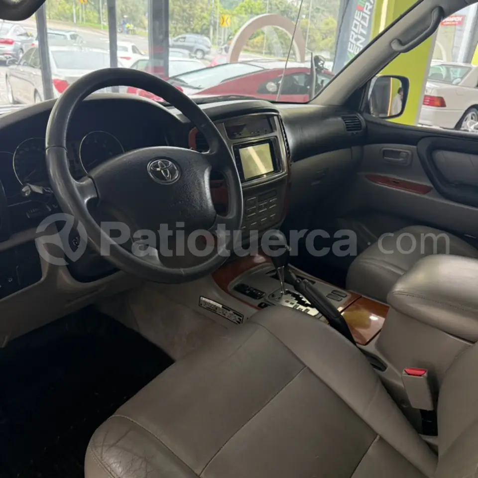 Foto 3 de Toyota Land Cruiser 100