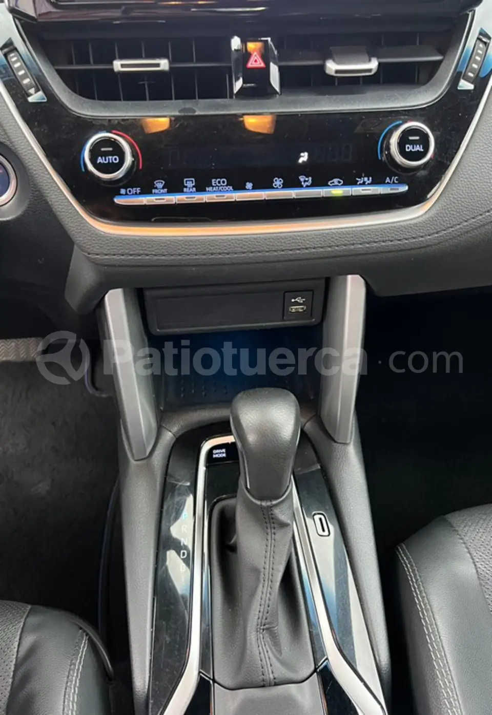 Foto 25 de Toyota Corolla HV Hybrid 1.8