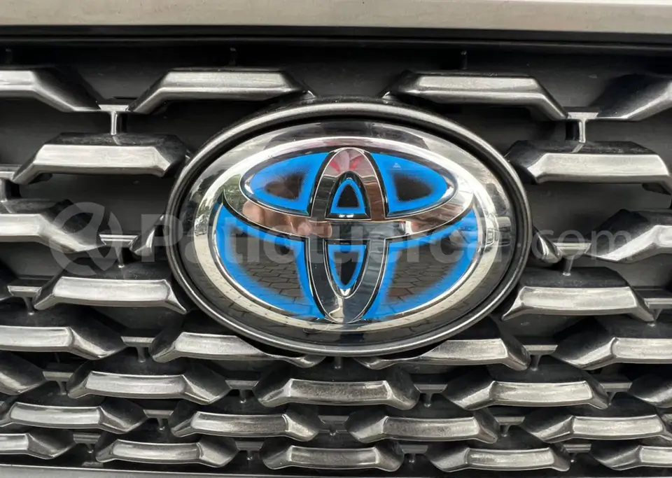 Foto 28 de Toyota Corolla HV Hybrid 1.8