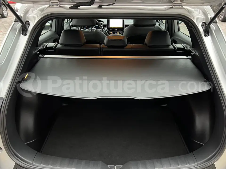 Foto 12 de Toyota Corolla HV Hybrid 1.8