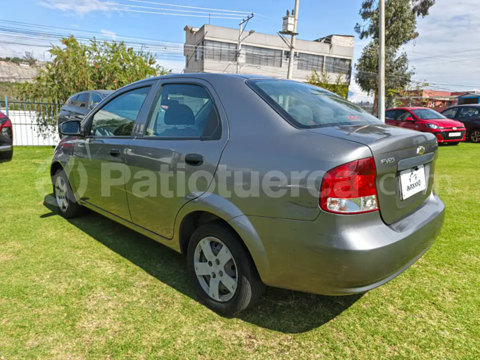 Foto 3 de Chevrolet Aveo Family