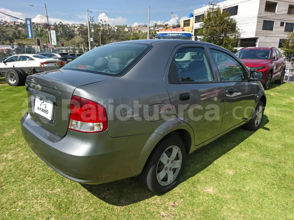 Foto 5 de Chevrolet Aveo Family