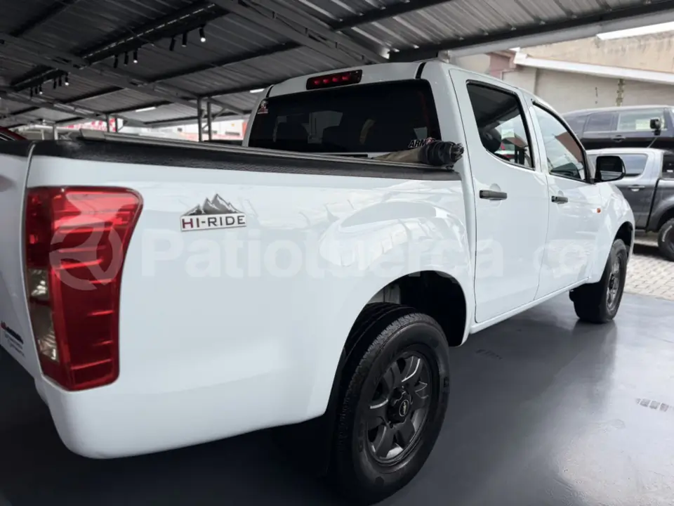 Foto 9 de Chevrolet D-MAX CRDI 2.5 CD 4X2 TM DIESEL