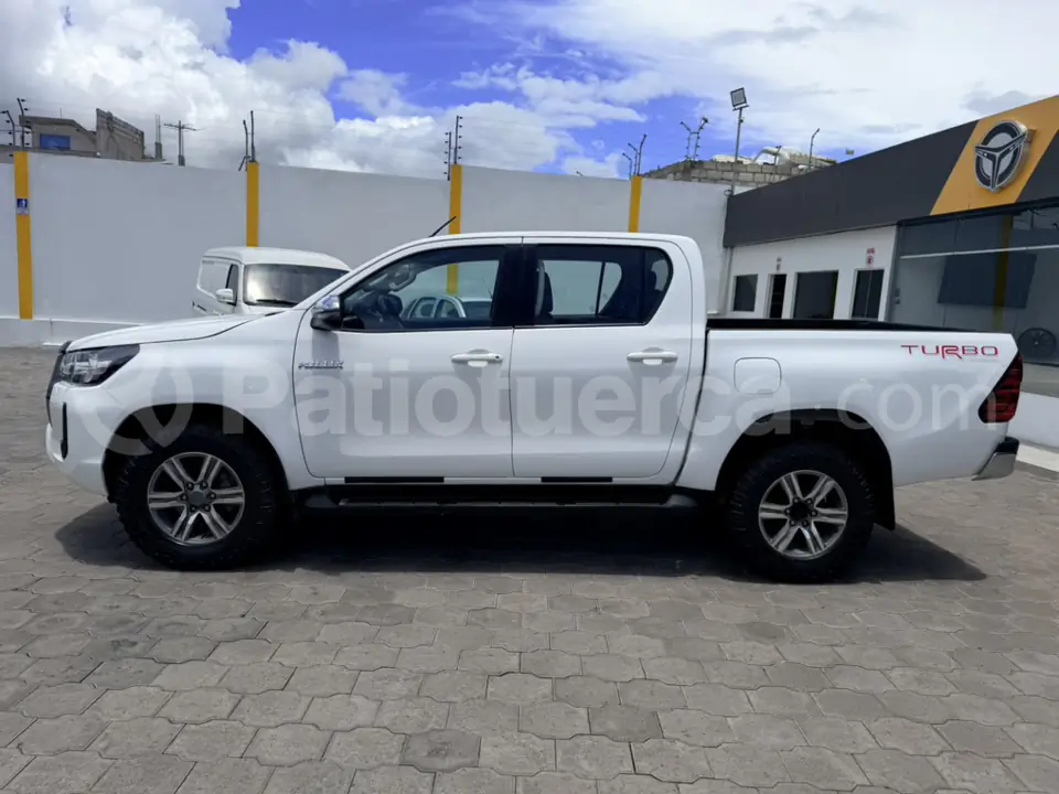 Foto 4 de Toyota Hilux CD 4x4 Diesel