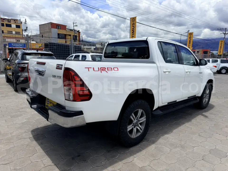 Foto 8 de Toyota Hilux CD 4x4 Diesel