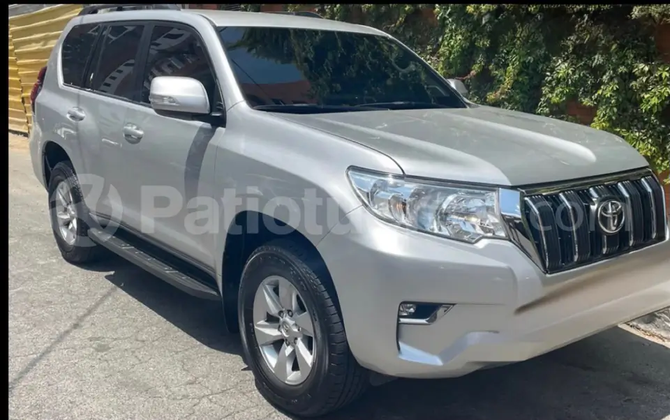Foto 4 de Toyota Land Cruiser Prado VX