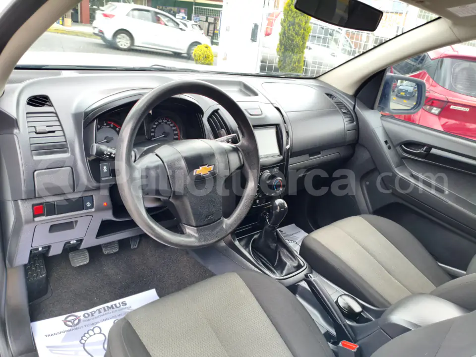 Foto 10 de Chevrolet D-MAX CRDI 2.5 CD 4X2 TM DIESEL