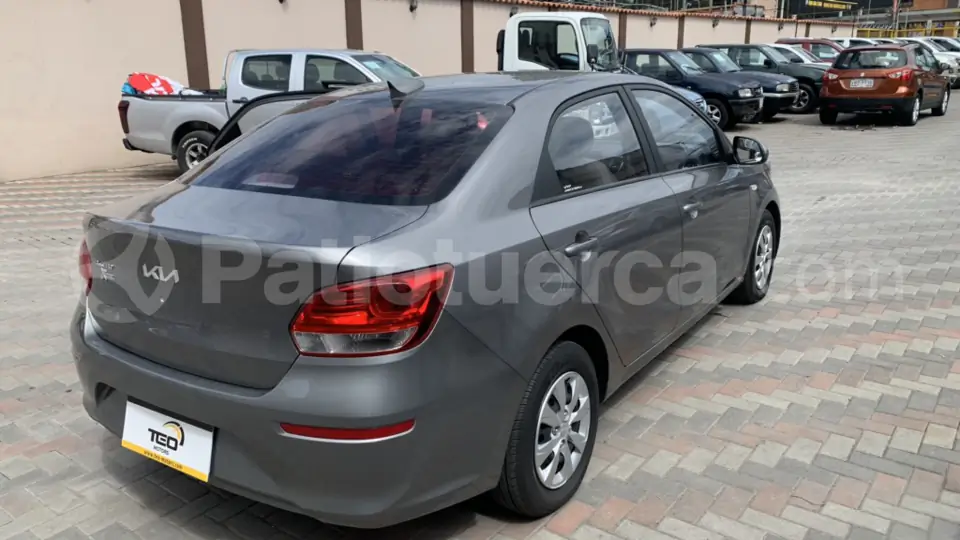 Foto 5 de Kia Soluto LX