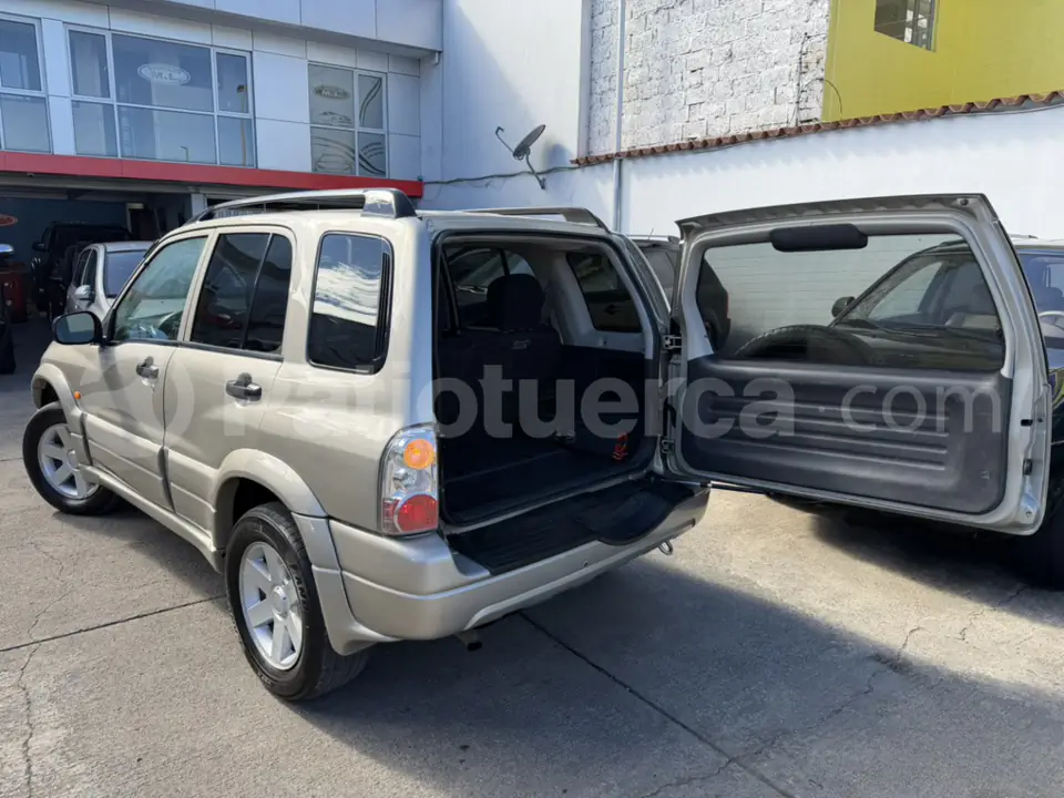 Foto 17 de Chevrolet Grand Vitara 5P 4X4