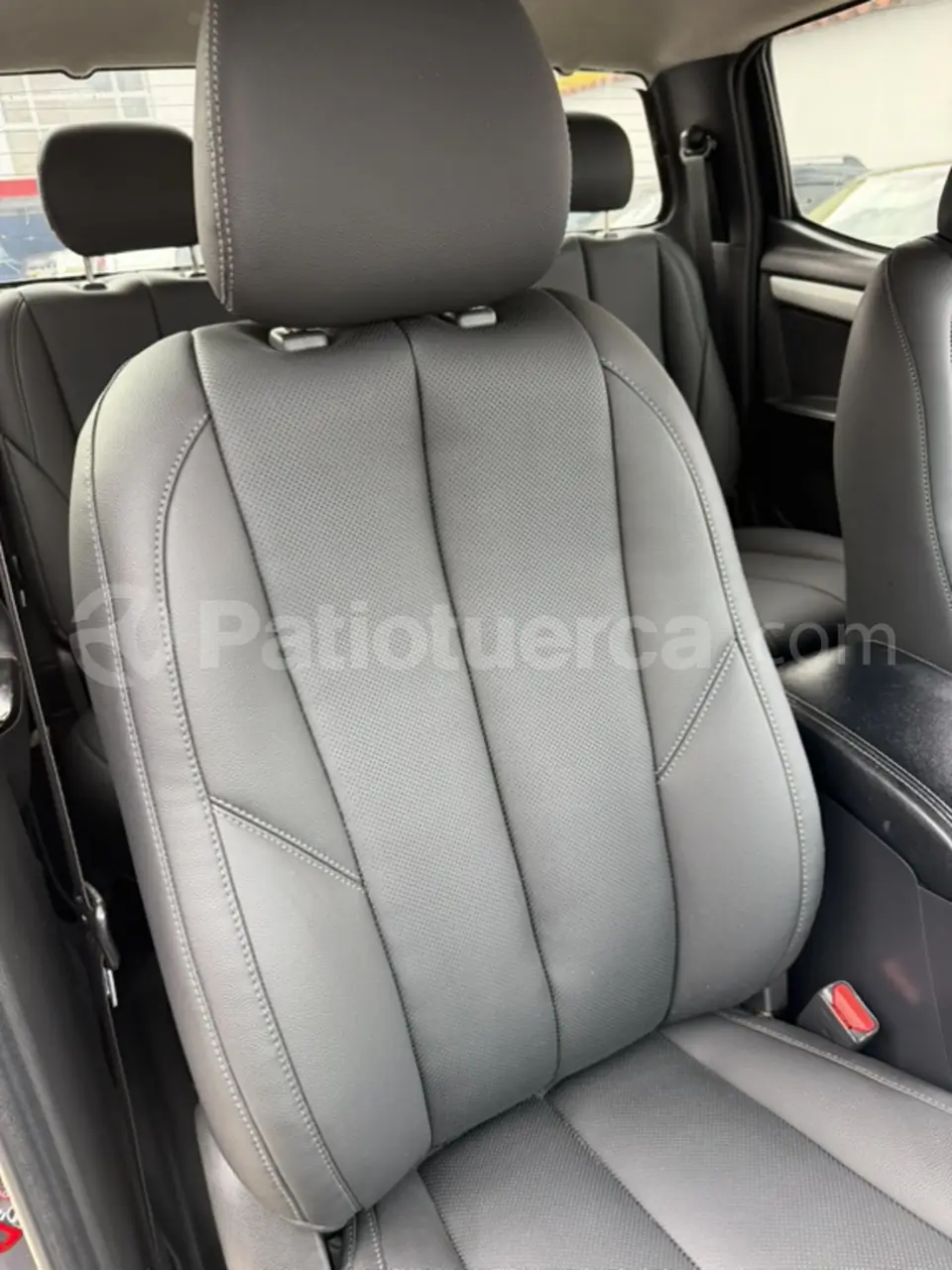 Foto 36 de Chevrolet D-MAX CRDI FULL AC 2.5 CD 4X4  TM DIESEL